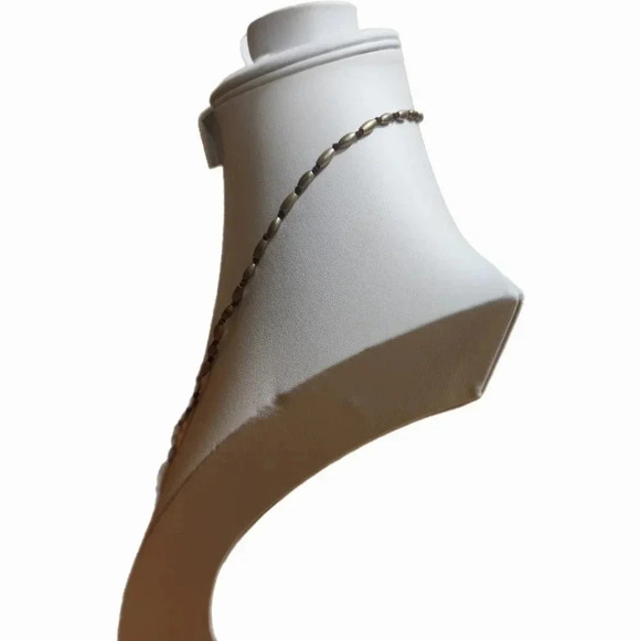 Kenneth Cole Reaction Long Gold metal and Red string necklace - Picture 2 of 3